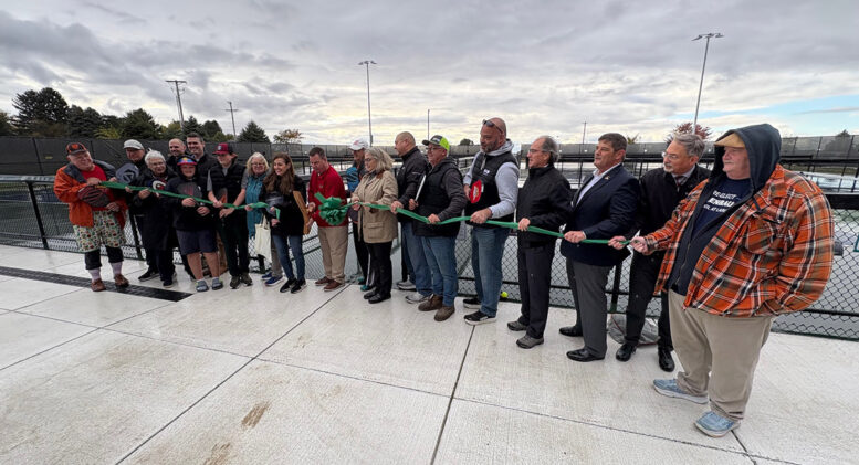 Ribbon cutting for outdoor pickleball courts at BG Community Center