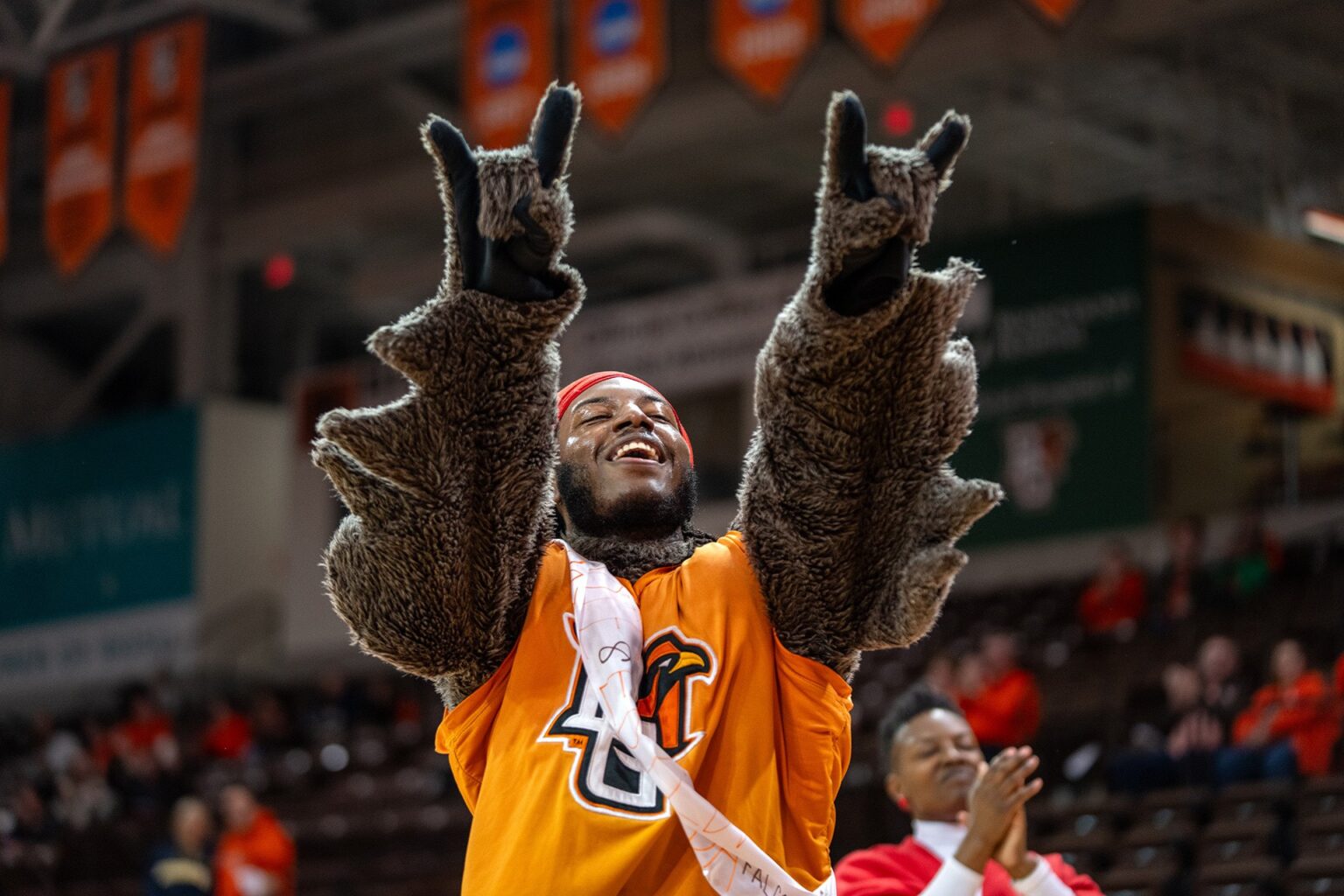 New BGSU alum, Toledo native reflects on ‘magical’ college journey and ...